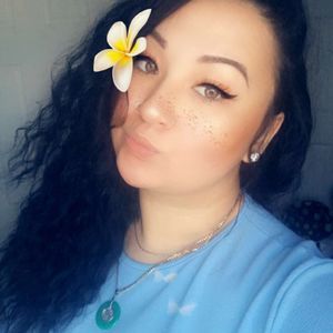 Meet your Posher, Chrissy